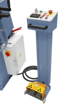 mrc_2050x4_0md_detail_bedienpult