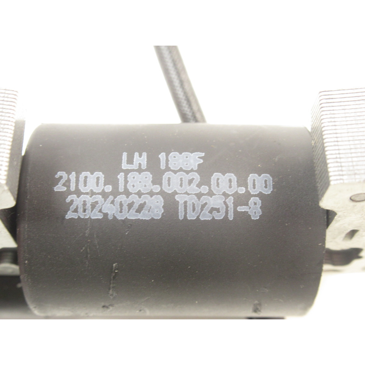 ART%5E05670664P01%5E002